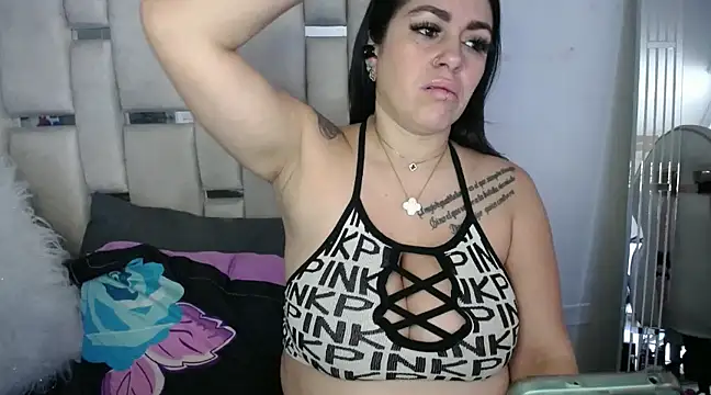 chelaqueen  online show from January 30, 2025, 9:36 pm