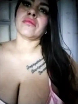 chelaqueen  online show from January 12, 2026, 1:27 pm