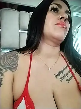 chelaqueen  online show from April 19, 2026, 5:01 pm