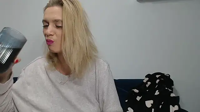 MysticCreature online show from December 18, 2024, 4:20 am