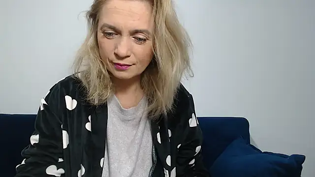 MysticCreature online show from December 30, 2024, 5:15 am