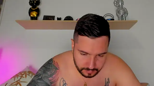 camilo restrepo21 online show from October 2, 2025, 2:18 am