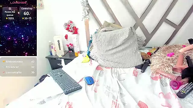 matureluna online show from January 30, 2025, 6:43 pm