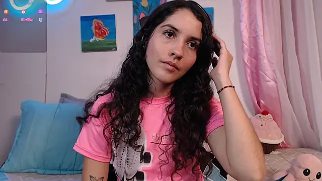 lailypink online show from December 13, 2024, 1:26 am