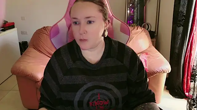 kisicaxx online show from January 25, 2025, 11:34 am