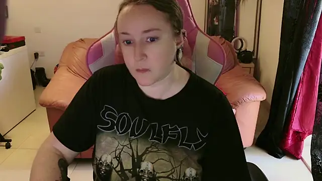 kisicaxx online show from January 26, 2025, 2:52 pm