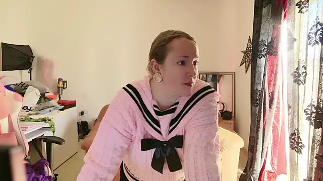 kisicaxx online show from January 27, 2025, 10:16 am