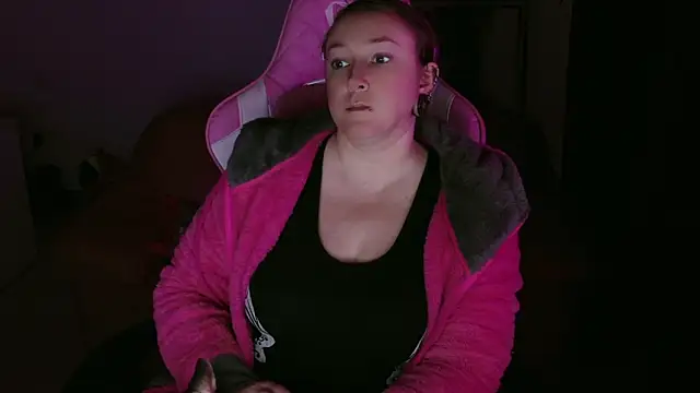 kisicaxx online show from January 30, 2025, 7:15 pm