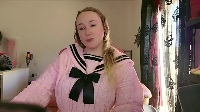 kisicaxx online show from February 4, 2025, 11:27 am