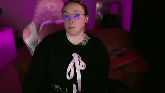 kisicaxx online show from February 27, 2025, 5:36 pm