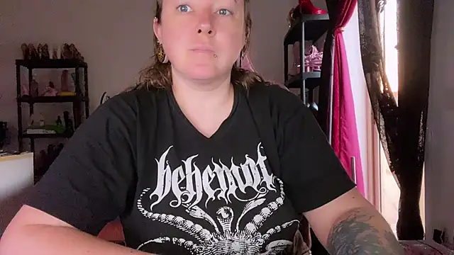 Snapshot of kisicaxx chatting on June 27, 2026, 4:06 am kisicaxx online show from June 27, 2026, 4:06 am