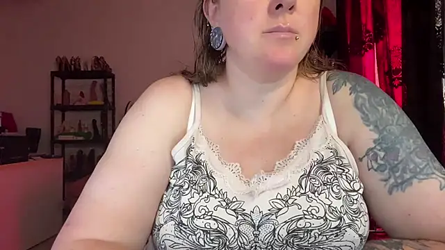 Snapshot of kisicaxx chatting on July 18, 2026, 8:51 am kisicaxx online show from July 18, 2026, 8:51 am