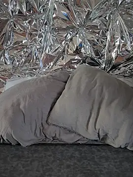 lovely beast online show from January 16, 2026, 5:50 pm