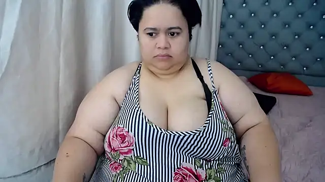 Snapshot of hotlesby4uxxx chatting on January 15, 2025, 12:09 am hotlesby4uxxx online show from January 15, 2025, 12:09 am