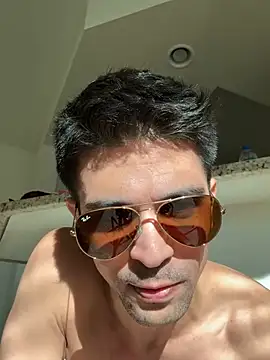 SebastianReiss online show from February 3, 2026, 11:43 pm