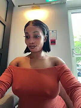 Snapshot of __Nessa__ chatting on May 29, 2026, 11:41 am Nessa online show from May 29, 2026, 11:41 am