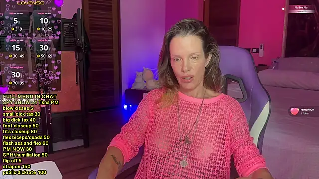 Snapshot of mommyselenafit_ chatting on November 22, 2025, 6:23 am mommyselenafit online show from November 22, 2025, 6:23 am