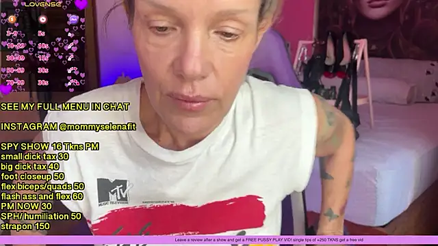 Snapshot of mommyselenafit_ chatting on December 1, 2025, 12:59 am mommyselenafit online show from December 1, 2025, 12:59 am