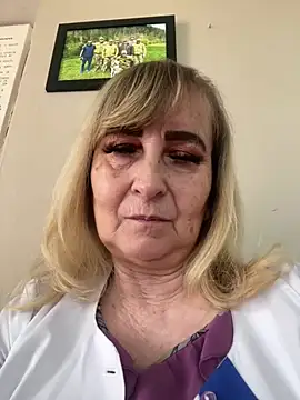 Irina2909xh online show from March 21, 2025, 12:17 pm