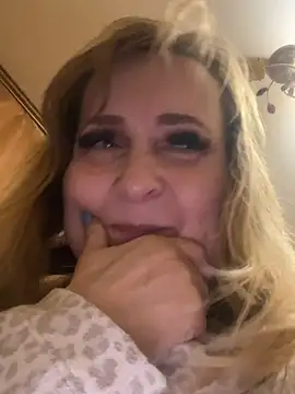 Irina2909xh online show from April 21, 2026, 1:42 am