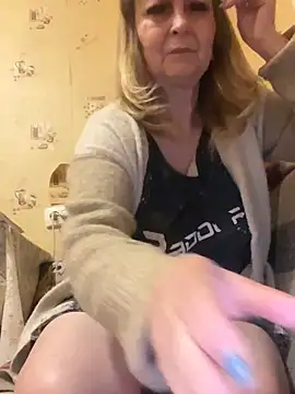 Irina2909xh online show from April 22, 2026, 12:24 am