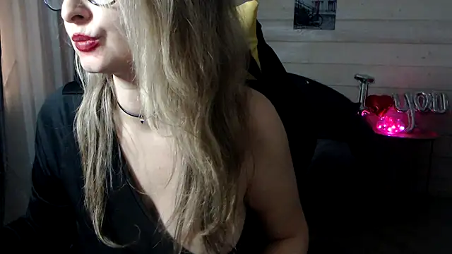 RubiLakros online show from February 25, 2025, 9:35 pm