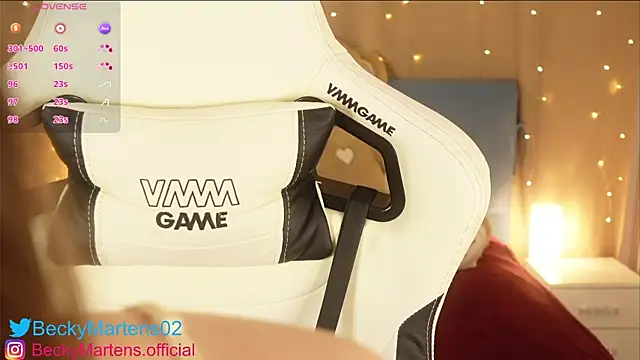 BeckyMartens online show from December 15, 2024, 3:34 am