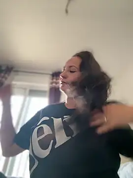 itsCassie online show from October 9, 2025, 3:54 pm