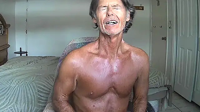 nakeedcowboi65 online show from April 20, 2026, 7:04 pm