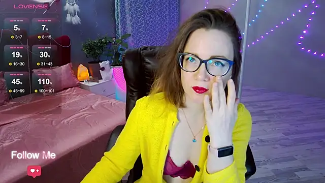 AngelaWhiti online show from February 12, 2025, 3:49 pm