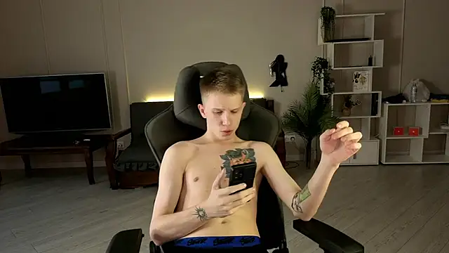 arlekincrop online show from September 20, 2025, 1:34 pm