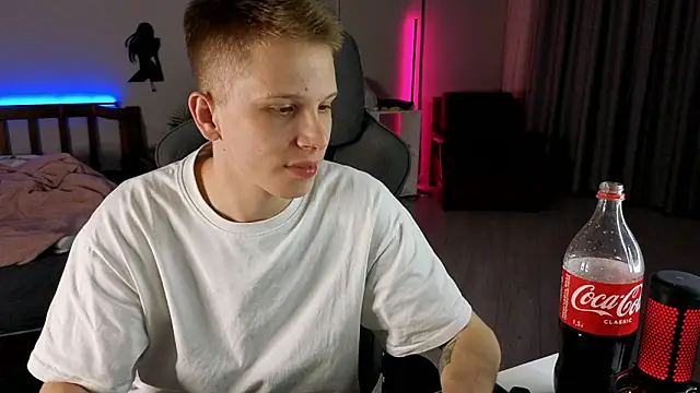 arlekincrop online show from September 22, 2025, 8:55 pm