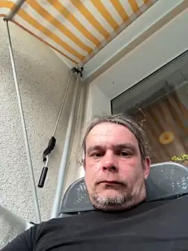 nymphoer1982 online show from May 9, 2026, 6:35 pm