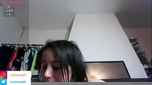 Hotenza69 online show from March 3, 2025, 9:37 pm