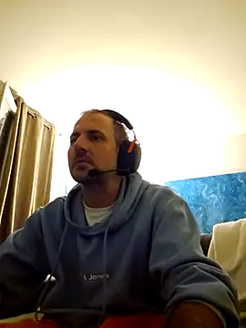 verylargecock online show from September 18, 2025, 3:19 am