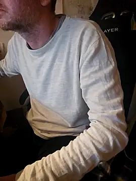 verylargecock online show from March 1, 2026, 6:37 am