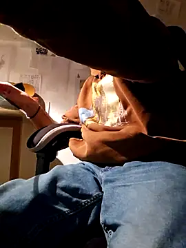 verylargecock online show from March 5, 2026, 6:37 pm