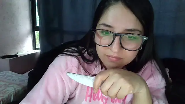 sara 110323 online show from September 19, 2025, 11:11 am