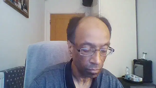 rauncher1 online show from November 7, 2025, 12:49 pm