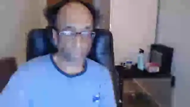 rauncher1 online show from April 19, 2026, 12:11 am