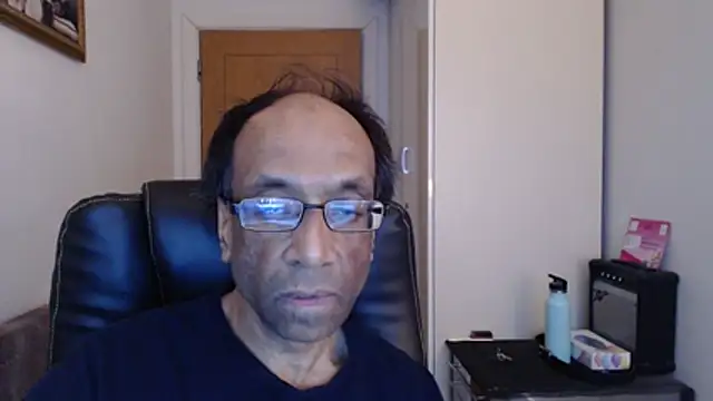 Snapshot of rauncher1 chatting on April 23, 2026, 8:46 am rauncher1 online show from April 23, 2026, 8:46 am