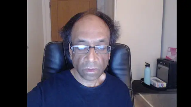 Snapshot of rauncher1 chatting on May 5, 2026, 8:22 am rauncher1 online show from May 5, 2026, 8:22 am