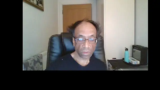 Snapshot of rauncher1 chatting on May 7, 2026, 8:31 am rauncher1 online show from May 7, 2026, 8:31 am
