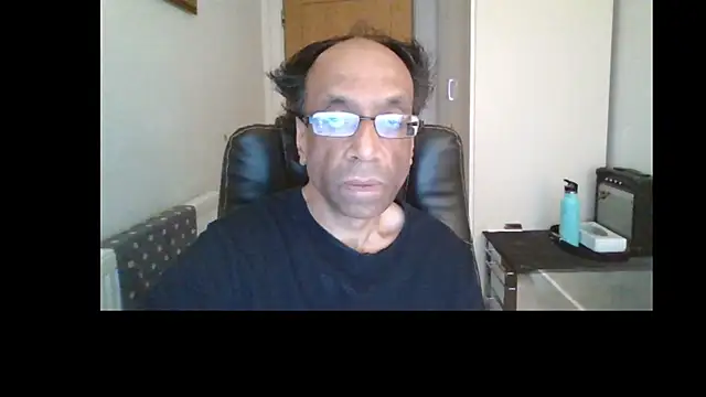 Snapshot of rauncher1 chatting on May 13, 2026, 8:23 am rauncher1 online show from May 13, 2026, 8:23 am