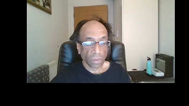 Snapshot of rauncher1 chatting on May 14, 2026, 8:21 am rauncher1 online show from May 14, 2026, 8:21 am
