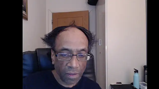 Snapshot of rauncher1 chatting on May 19, 2026, 8:31 am rauncher1 online show from May 19, 2026, 8:31 am