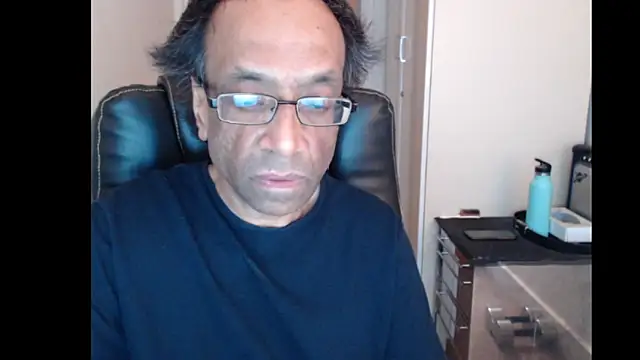 Snapshot of rauncher1 chatting on May 20, 2026, 8:09 am rauncher1 online show from May 20, 2026, 8:09 am