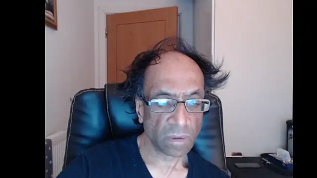 Snapshot of rauncher1 chatting on June 26, 2026, 9:14 am rauncher1 online show from June 26, 2026, 9:14 am