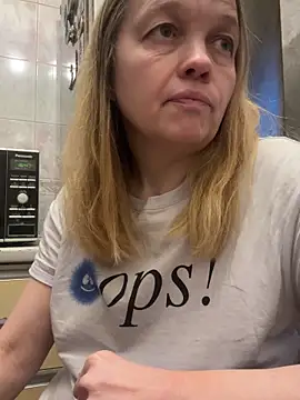 Susanel online show from January 26, 2025, 1:47 pm