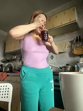 Susanel online show from April 20, 2026, 11:24 am